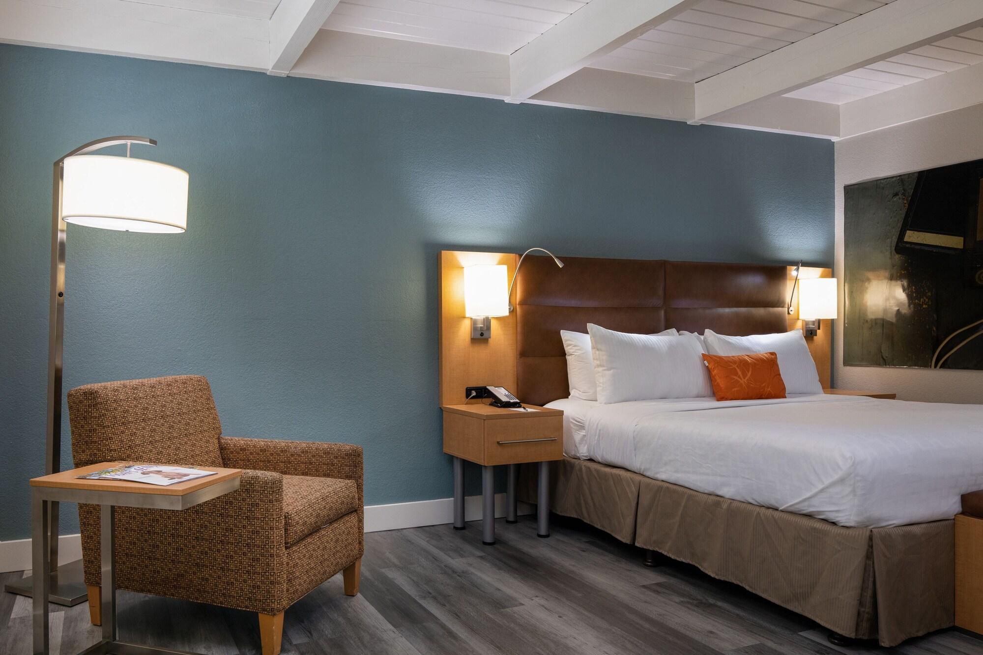Prodigy Hotel, A Days Inn By Wyndham Davis Exterior foto
